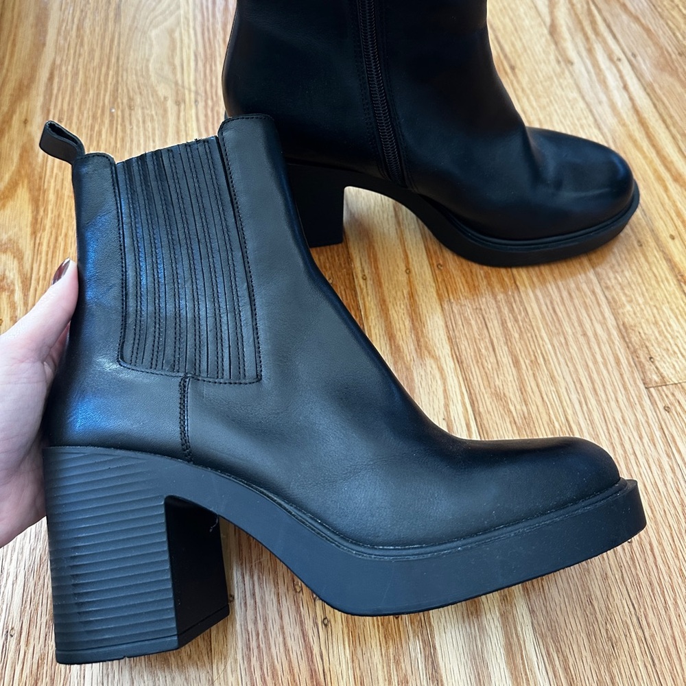 Steve Madden boots, size 9